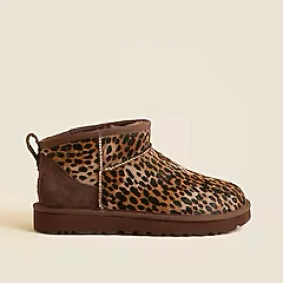 UGG Classic Ultra Mini Boots in Leopard Print - Picture 3 of 3